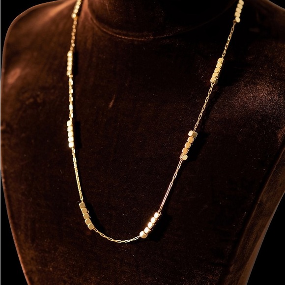 Dainty & Elegant Gold Necklace - Picture 3 of 4